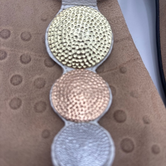 Vionic Women's Sandals with Gold, Bronze, and Silver Accents - Picture 3 of 7